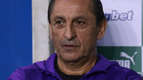 Treinador ainda tem o futuro incerto – Foto: Marcello Zambrana/AGIF.