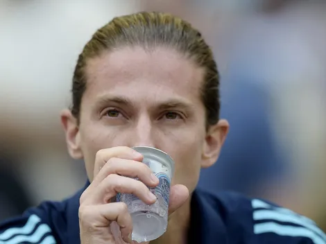 A pedido de Filipe Luís, Flamengo decide assinar com goleiro