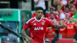 Victor Gabriel, novo titular da defesa do Inter