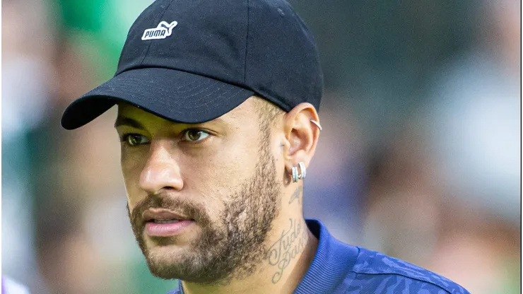 Neymar também tem futuro indefinido no Santos.