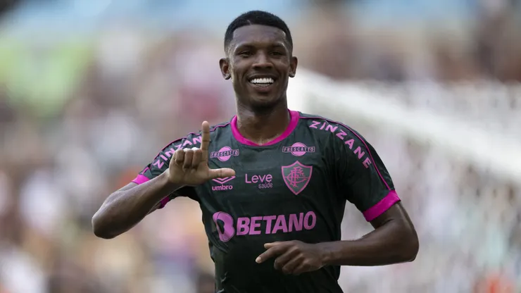 Lelê jogador do Fluminense comemora seu gol durante partida contra o Madureira no estádio Maracanã pelo campeonato Carioca 2024. Foto: Jorge Rodrigues/AGIF