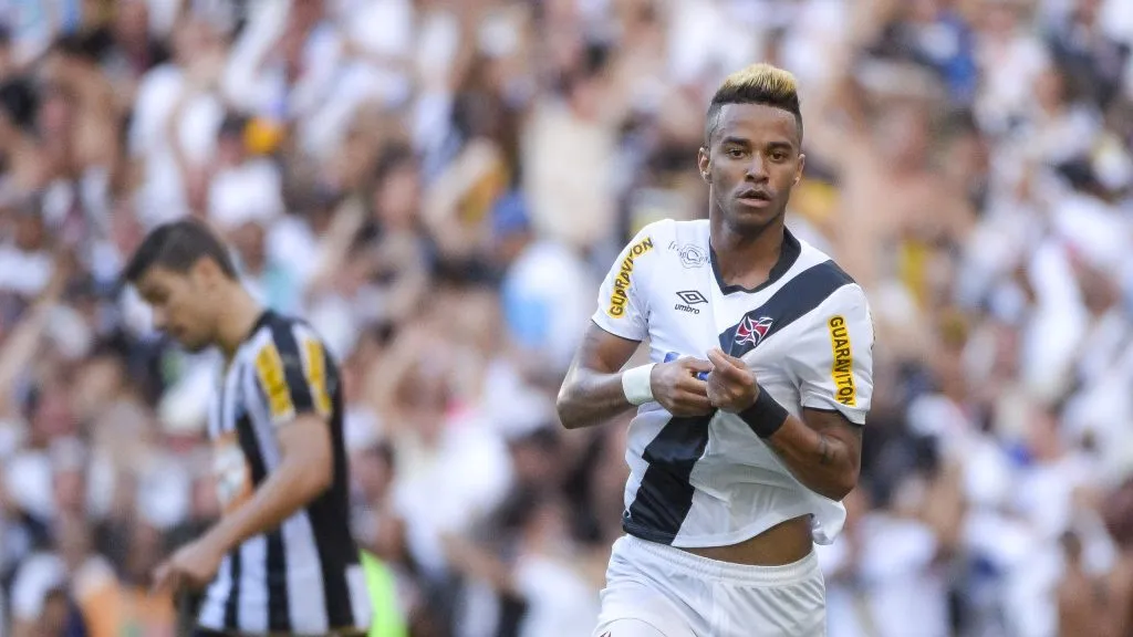 Rafael Silva comemora gol marcado na final do Estadual de 2015. Foto: Fernando Soutello/AGIF.
