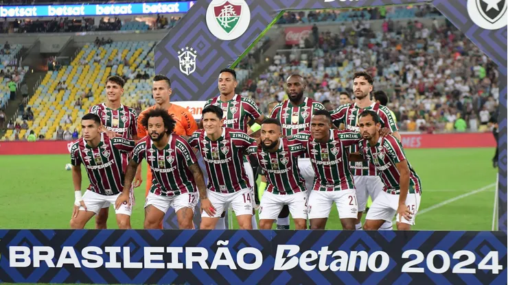Jogadores do Fluminense posam para foto antes na partida contra Botafogo - Foto: Thiago Ribeiro/AGIF