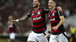 RJ - RIO DE JANEIRO - 22/02/2025 - CARIOCA 2025, FLAMENGO X MARICA - Leo Ortiz jogador do Flamengo comemora seu gol com Leo Pereira jogador da sua equipe durante partida contra o Marica no estadio Maracana pelo campeonato Carioca 2025. Foto: Jorge Rodrigues/AGIF