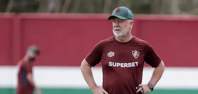 Mano Menezes, durante treino do elenco do Fluminense com foco no Brasileirão. Foto: Lucas Mercon/FFC