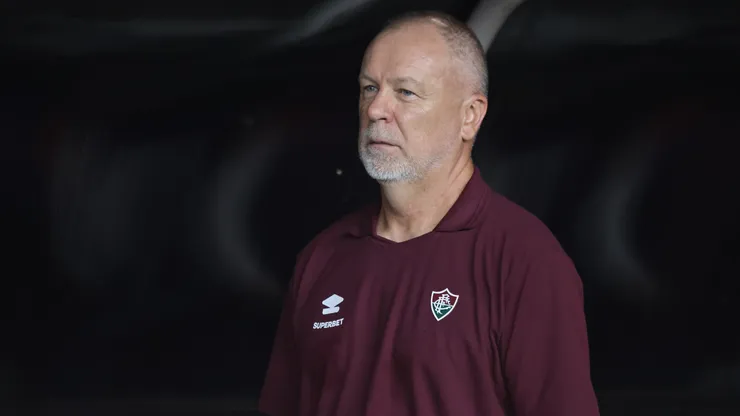 Mano Menezes no comando técnico do Fluminense - Foto: Fernando Torres/AGIF