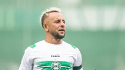 Rafinha saiu "pela porta dos fundos" no Coritiba - Foto: Luis Garcia/AGIF.