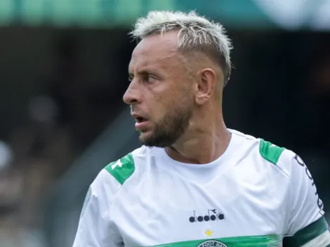 Coritiba encaminha rescisão de Rafinha, que ficará livre no mercado