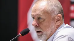Mano Menezes técnico do Fluminense durante entrevista coletiva após a partida contra o Athletico-PR no estádio Arena da Baixada pelo campeonato Brasileiro A 2024. Foto: Robson Mafra/AGIF