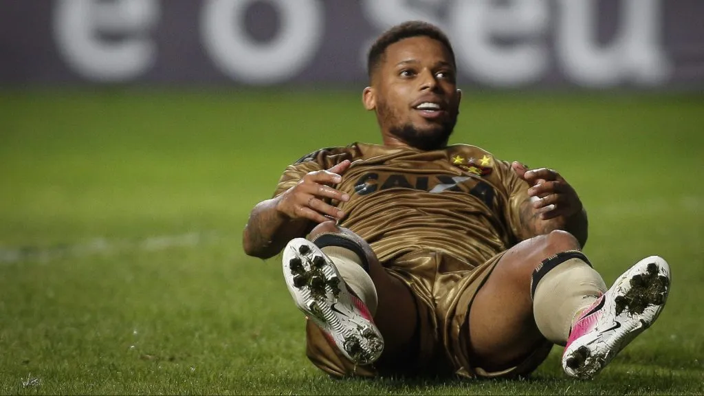 André Balada foi bem pelo Sport - Foto: Thomás Santos/AGIF.