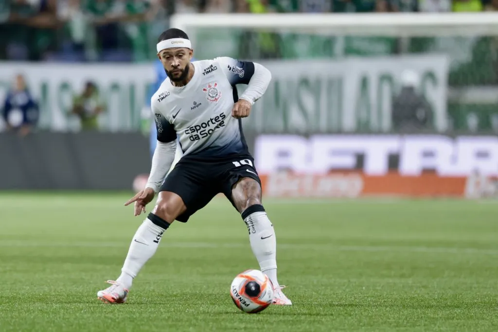 Memphis Depay jogador do Corinthians durante partida contra o Palmeiras. Foto: Marcello Zambrana/AGIF