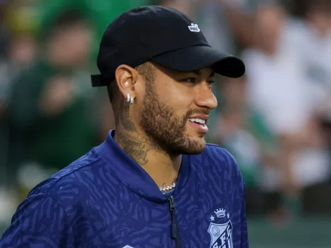 Neymar aparece com corpo enfaixado e preocupa torcedores