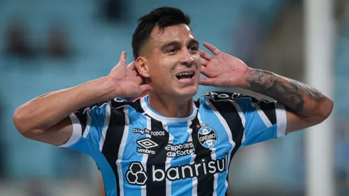 Santos já sonhou com Cristaldo - Foto: Maxi Franzoi/AGIF.