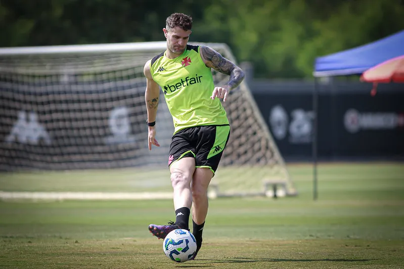 Vegetti durante treino no Vasco. Foto: Matheus Lima/Vasco