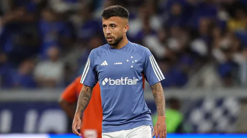 Matheus Henrique, jogador do Cruzeiro, durante aquecimento antes da partida contra o Juventude no estadio Mineirao pelo campeonato Brasileiro A 2024. Foto: Gilson Lobo/AGIF