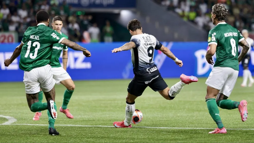 Gol de Yuri Alberto deu a vantagem ao Corinthians - Foto: Marcello Zambrana/AGIF.