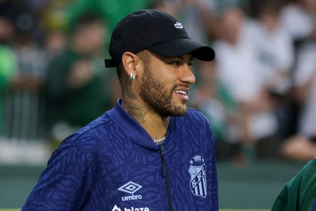 Neymar deve renovar com o Santos até dezembro de 2026 – Foto: Robson Mafra/AGIF