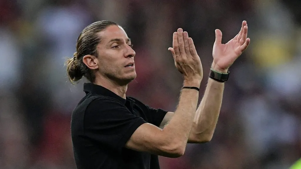 Filipe Luís vem fazendo história - Foto: Thiago Ribeiro/AGIF.