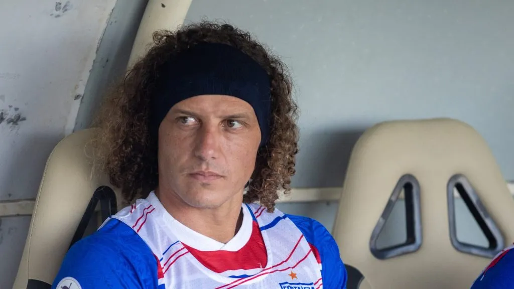 David Luiz com a camisa do Fortaleza.