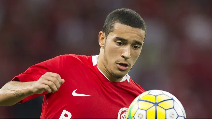 William, ex-lateral do Inter