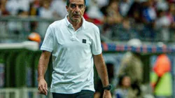 Renato Paiva, técnico do Botafogo Foto: Jhony Pinho