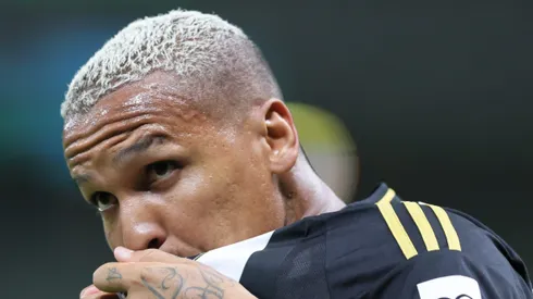 Deyverson pode ficar no Atlético e Victor Bagy revela metas contratuais para renovação