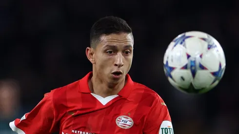 Mauro Júnior, lateral do PSV - Foto: Dean Mouhtaropoulos/Getty Images