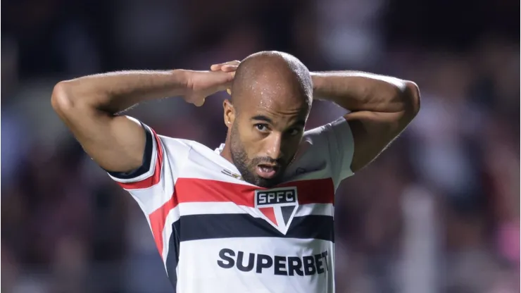 Lucas Moura durante partida do Paulistão