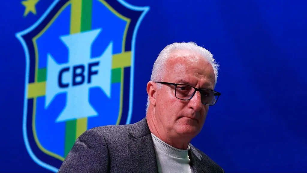 Dorival Júnior anuncia convocação na sede da CBF – Foto: Buda Mendes/Getty Images