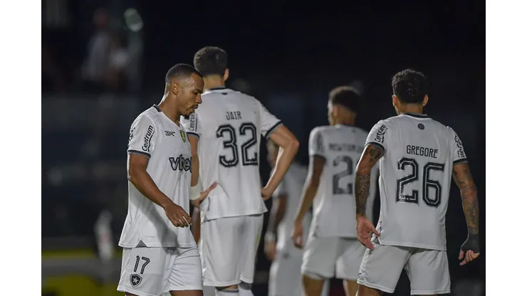 Marlon Freitas jogador do Botafogo durante partida contra o Vasco no estádio São Januário pelo campeonato Carioca 2025. Foto: Thiago Ribeiro/AGIF