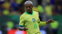 Jovem deve ser titular contra a Argentina - Foto: Buda Mendes/Getty Images.