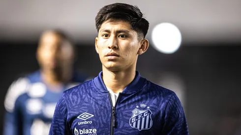 Miguelito durante partida entre Santos e Coritiba, na Vila Belmiro, pela Série B de 2024.