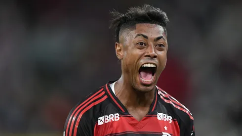 RJ - RIO DE JANEIRO - 01/03/2025 - CARIOCA 2025, VASCO X FLAMENGO - Bruno Henrique jogador do Flamengo comemora seu gol durante partida contra o Vasco no estadio Engenhao pelo campeonato Carioca 2025. Foto: Thiago Ribeiro/AGIF