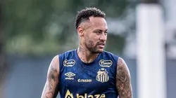 Neymar vem trabalhando com bola e pode retornar na estreia do Brasileiro