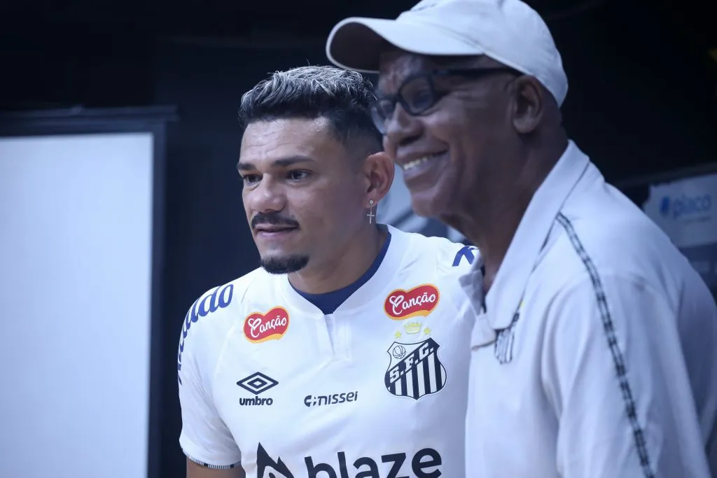 Serginho Chulapa participou de apresentação de Tiquinho Soares no início do ano no Peixe – Foto: Reinaldo Campos/AGIF