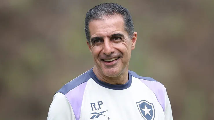 Renato Paiva trabalhando para garantir evolução do clube
