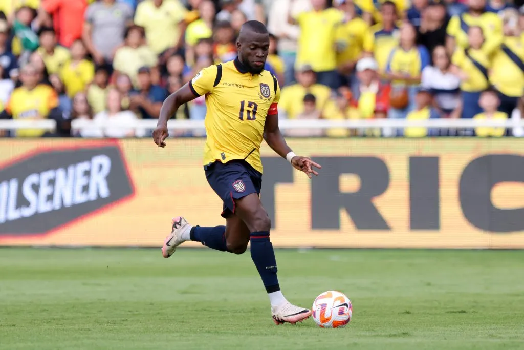 Valencia em partida pelo Equador. Photo by Franklin Jacome/Getty Images