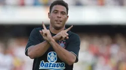 Ronaldo Fenômeno comemorando gol durante partida em 2009. Foto: Daniel Augusto Jr./Agência Corinthians