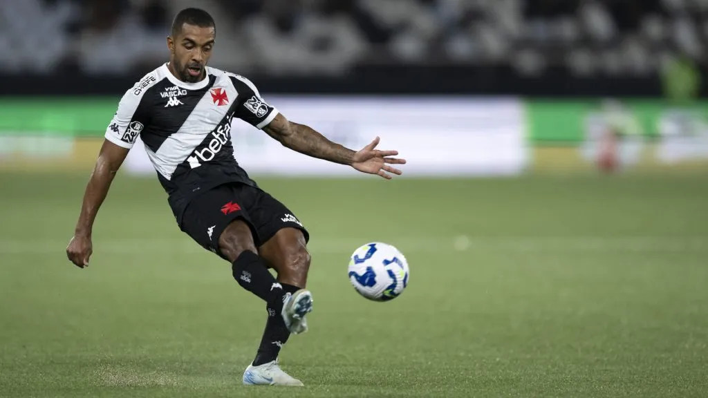 Destaque do Vasco, Paulo Henrique crê em título pelo Gigante da Colina em 2025 – Foto: Jorge Rodrigues/AGIF