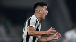 Almada jogador do Botafogo comemora gol durante partida contra o Corinthians no estádio Engenhão pelo campeonato Brasileiro A 2024. Foto: Thiago Ribeiro/AGIF
