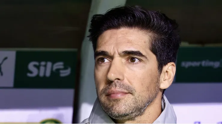 Abel Ferreira busca alternativas no elenco do Verdão.