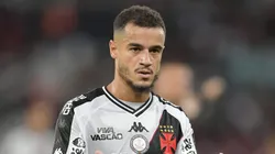 Coutinho jogador do Vasco durante partida contra o Flamengo no estádio Engenhão pelo campeonato Carioca 2025.