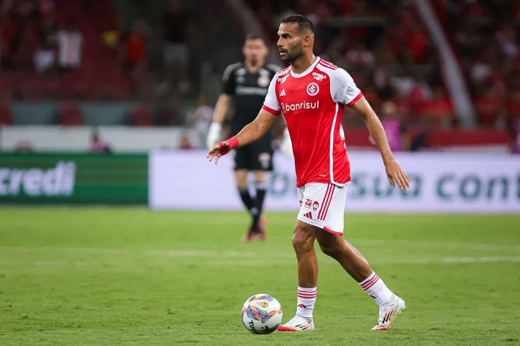 RS – PORTO ALEGRE – 02/02/2025 – GAUCHO 2025, INTERNACIONAL X AVENIDA – Thiago Maia jogador do Internacional durante partida contra o Avenida no estadio Beira-Rio pelo campeonato Gaucho 2025. Foto: Maxi Franzoi/AGIF