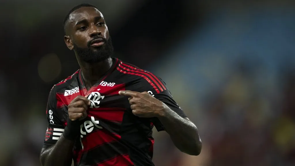 Gerson, jogador do Flamengo, comemora seu gol durante partida contra o Maricá, pelo Campeonato Carioca. Foto: Jorge Rodrigues/AGIF.