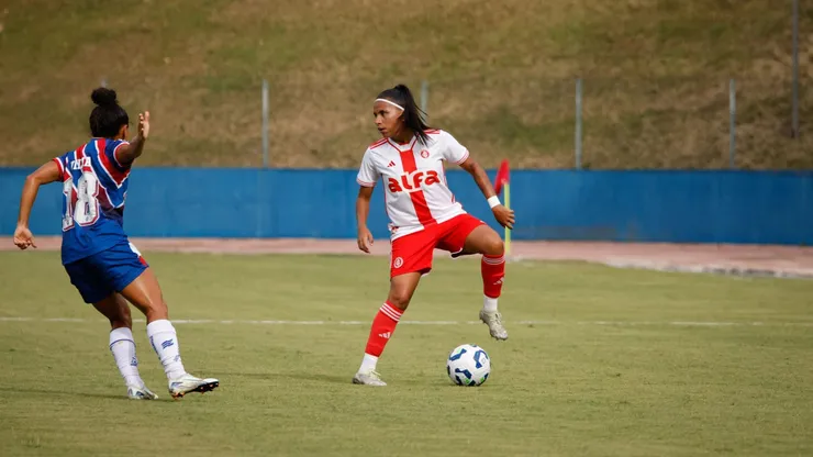 Gurias Coloradas são superadas pelo Bahia na estreia do Campeonato Brasileiro Feminino e dividem opiniões