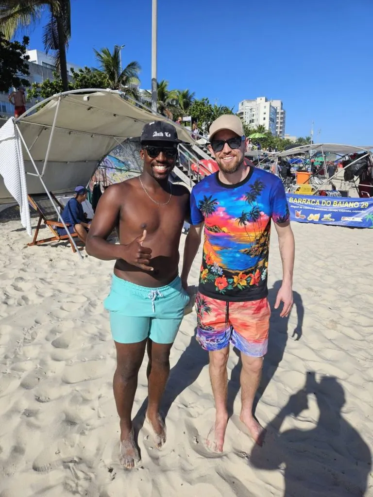 Jogador vem sendo “tietado” por torcedores do Flamengo em meio às negociações com o Rubro-Negro. Foto: Reprodução/Venê Casagrande/X