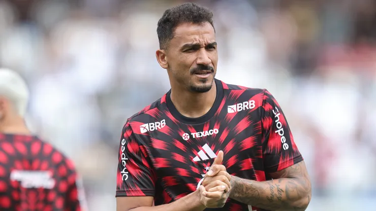 Danilo jogador do Flamengo durante partida contra o Botafogo. Foto: Fernando Torres/AGIF