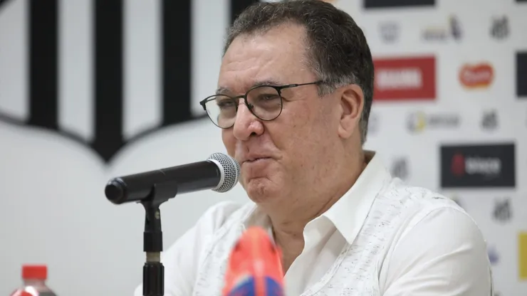 Marcelo Teixeira durante entrevista coletiva no CT Rei Pelé.