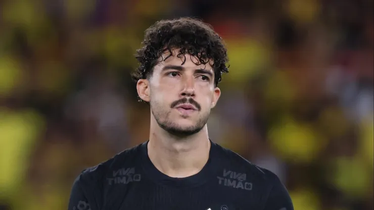Gustavo Henrique em ação na partida contra o Barcelona (EQU)