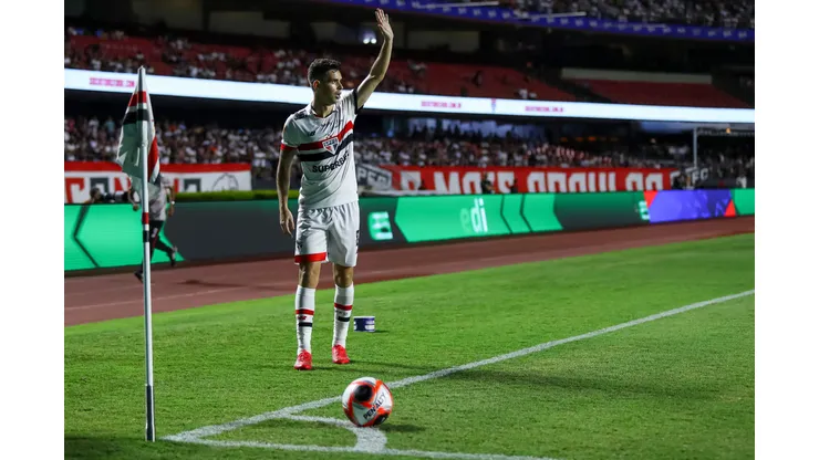 Oscar jogador do São Paulo durante partida contra o Guarani no estádio Morumbi pelo campeonato Paulista 2025. Foto: Marco Miatelo/AGIF